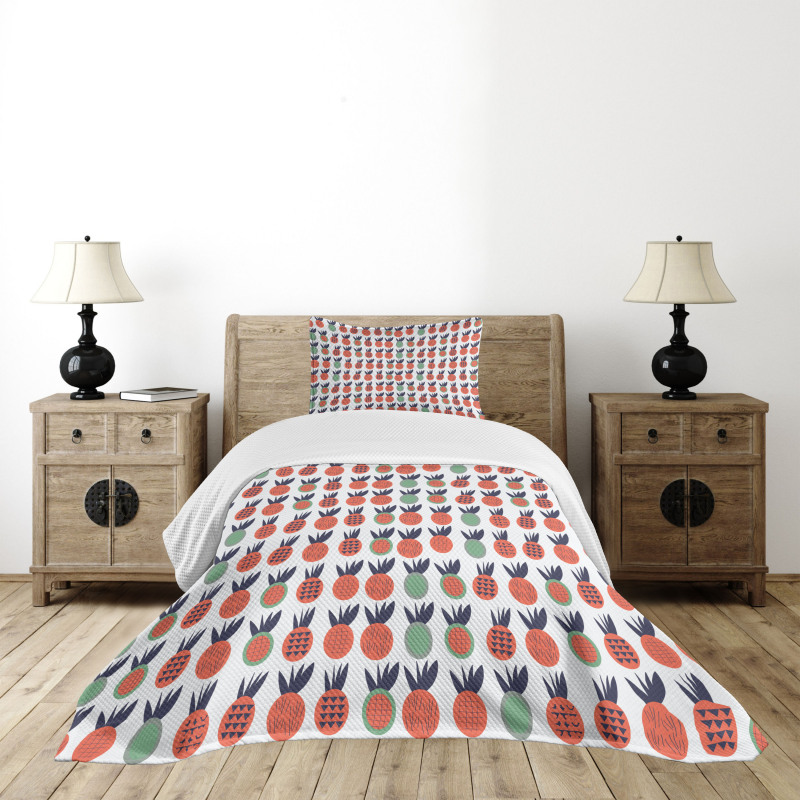 Triangles and Lines Bedspread Set