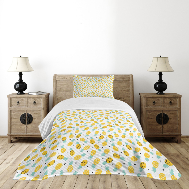 Fresh Doodle Pineapple Bedspread Set