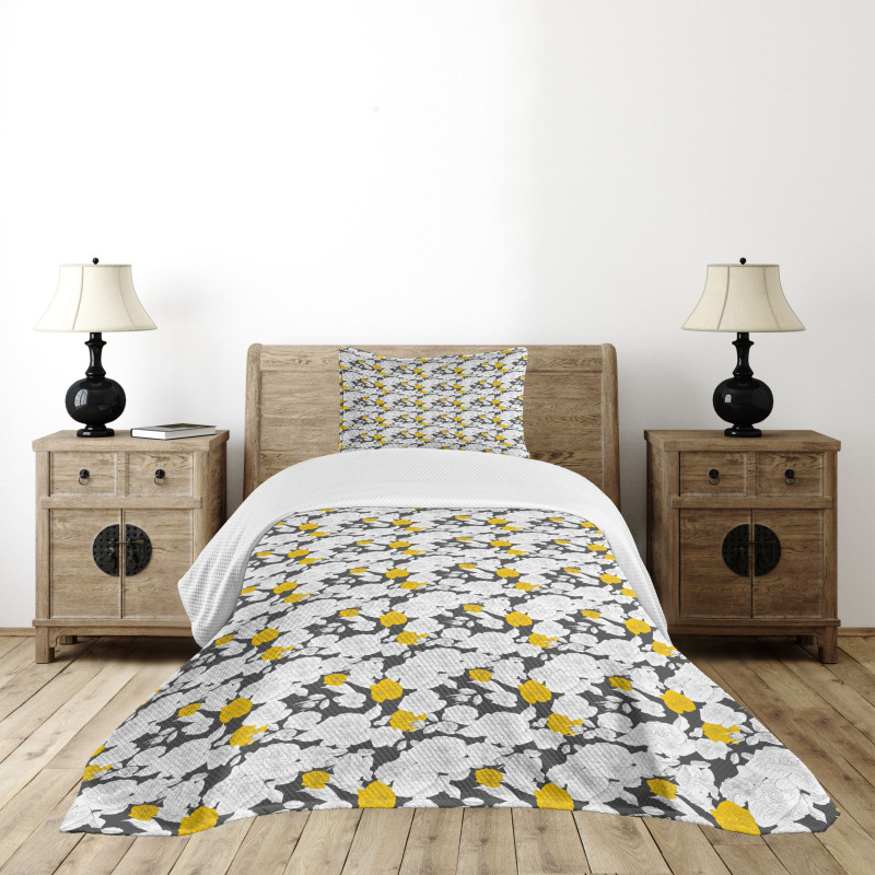 Hand Drawn Blossoms Bedspread Set