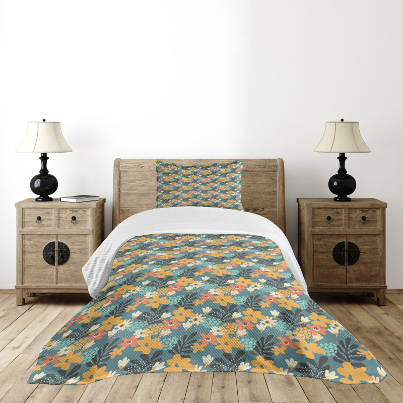 Abstract Garden Doodle Bedspread Set