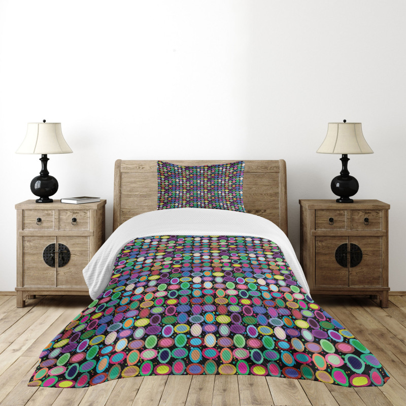 Abstract Oval Shapes Bedspread Set