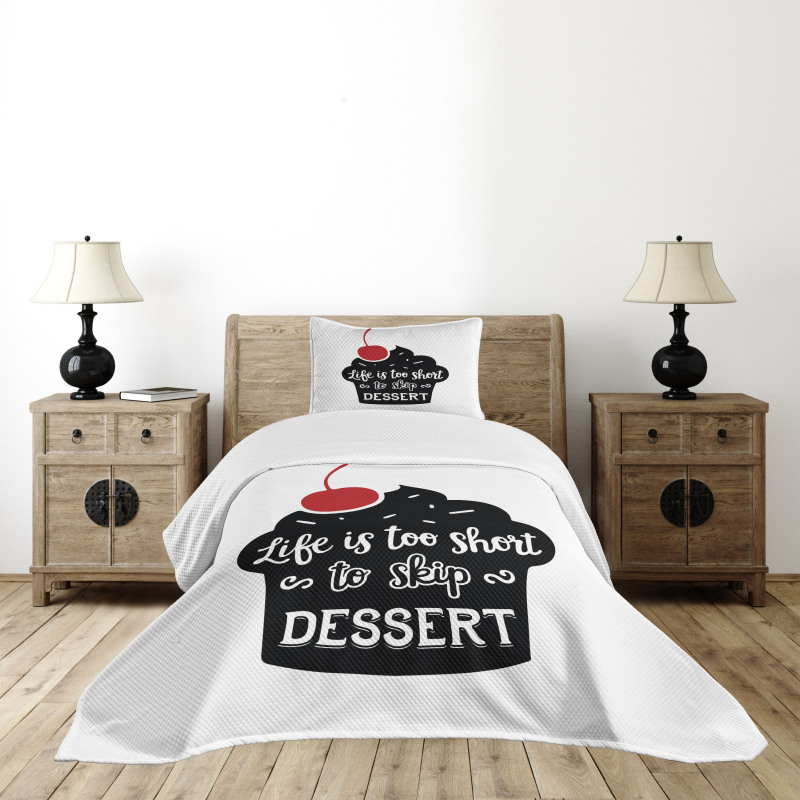 Muffin Silhouette Words Bedspread Set