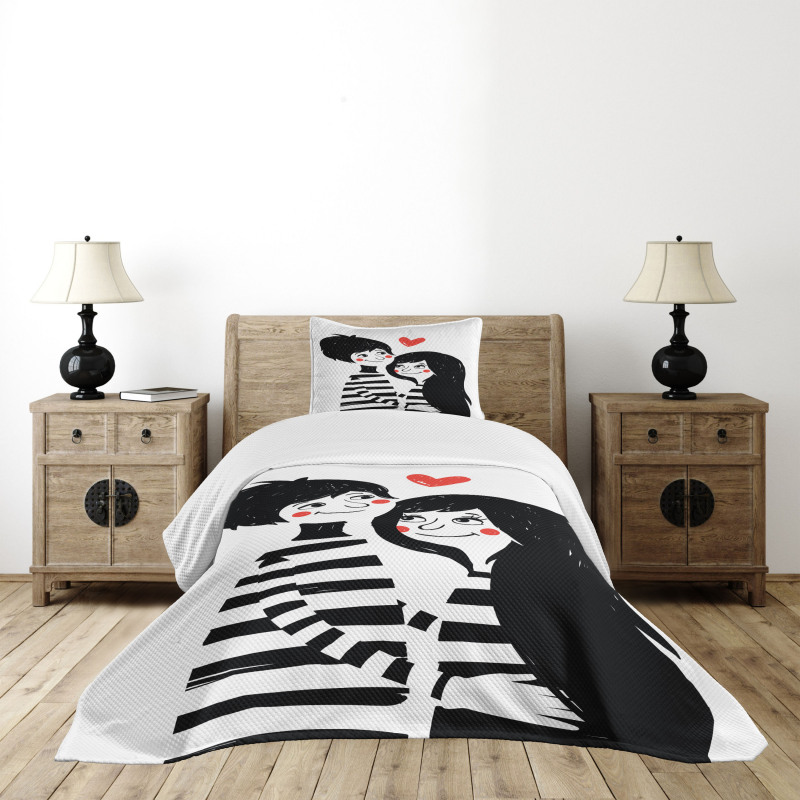 Romantic Young Couple Bedspread Set