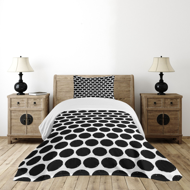 Grungy Round Shapes Bedspread Set