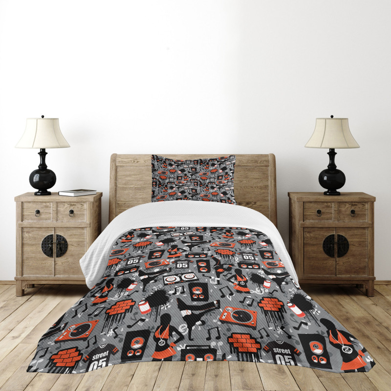 Underground Street Art Bedspread Set