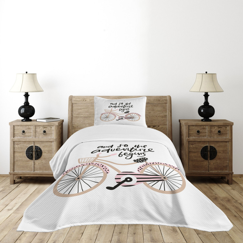 Bicyclend Words Bedspread Set