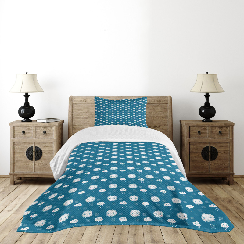 Faces Clouds Rain Bedspread Set