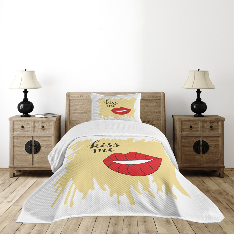 Feminine Romantic Words Bedspread Set