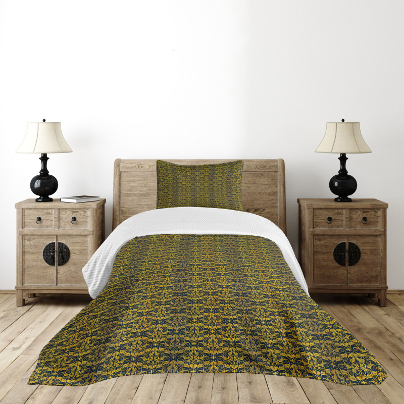 Wavy Floral Leaf Bedspread Set