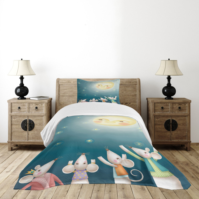 Mouse Crowd Full Moon Bedspread Set