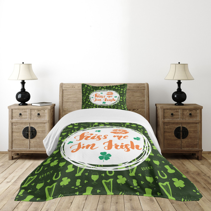 Kiss Me Im Irish Clovers Bedspread Set