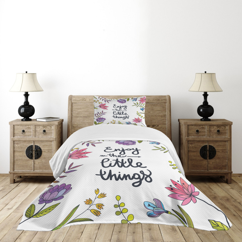 Thriving Nature Foliage Bedspread Set