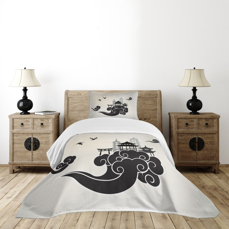 Pouff Figure and Pavilion Bedspread Set