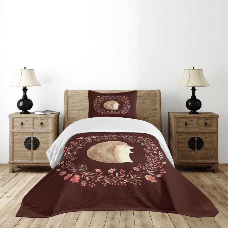 Leaf and Berry Wreath Bedspread Set