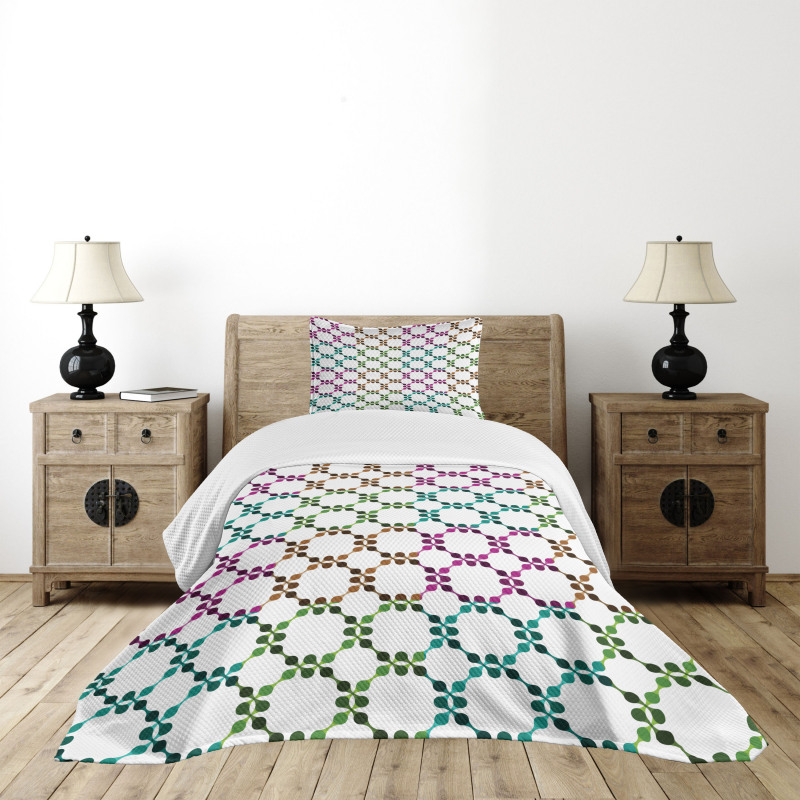 Chain Linked Dots Bedspread Set