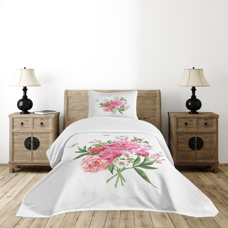 Vintage Bouquet of Flowers Bedspread Set