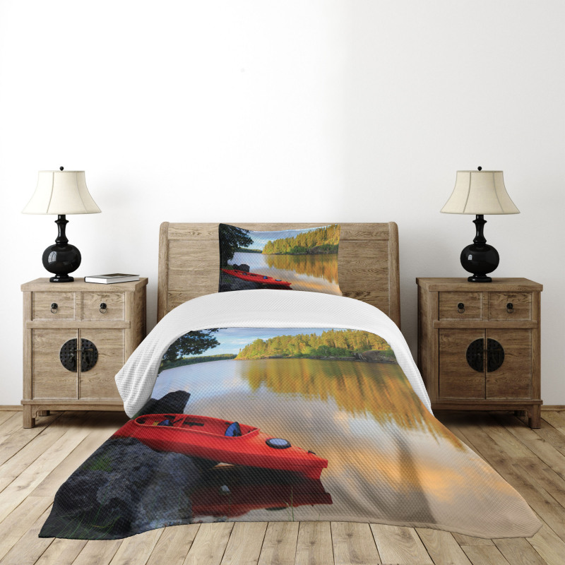 Canoe Lake Autumn Bedspread Set