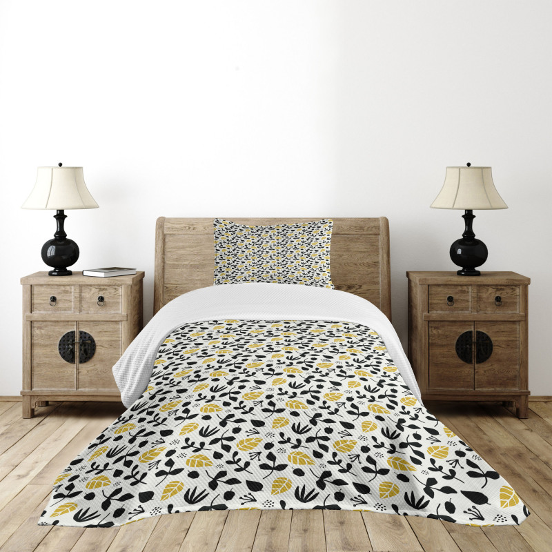 Repeating Silhouettes Bedspread Set