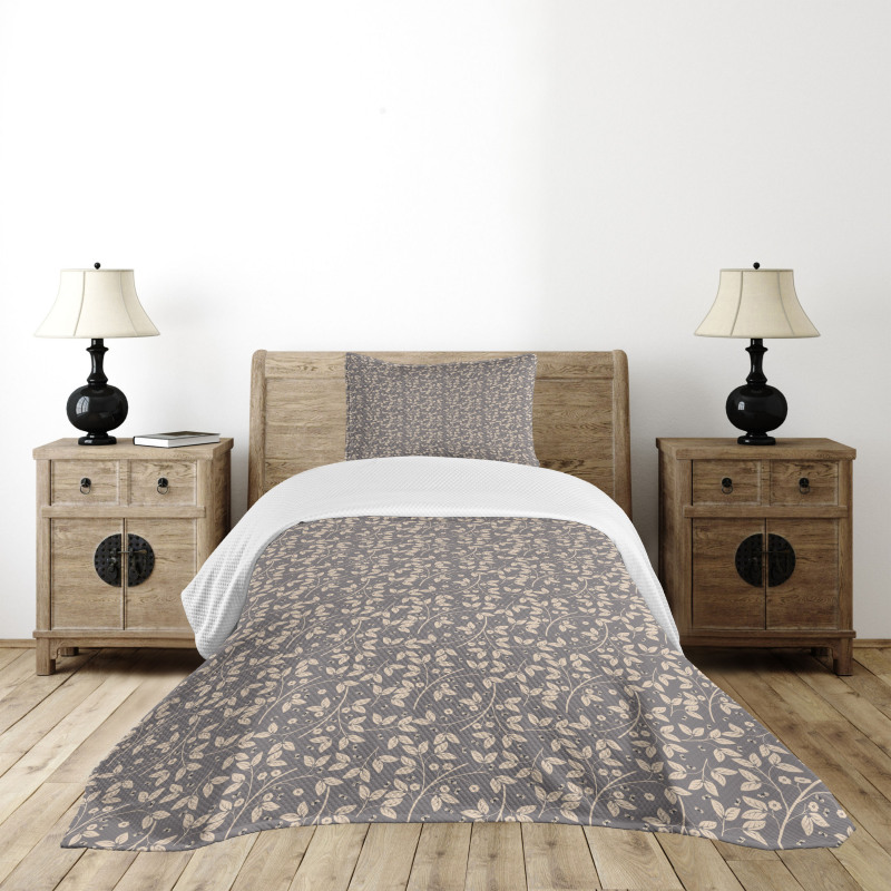 Ornamental Nature Design Bedspread Set