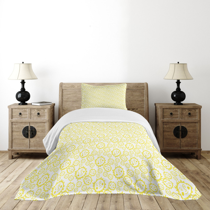 Cheerful Smiling Characters Bedspread Set