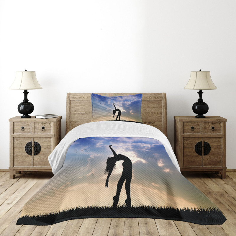 Silhouette Dancing Nature Bedspread Set