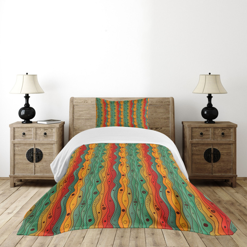 Wavy Vertical Lines Retro Bedspread Set