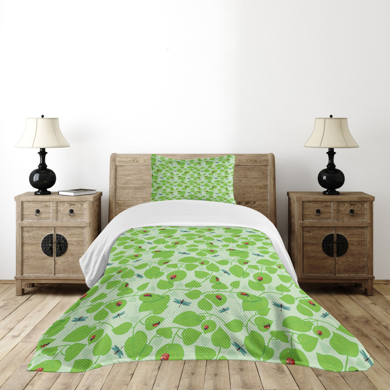 Green Nature Insects Bedspread Set