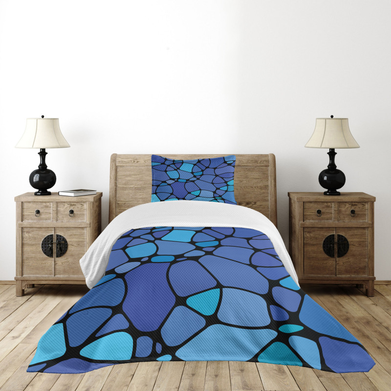 Blob Look Forms Bedspread Set