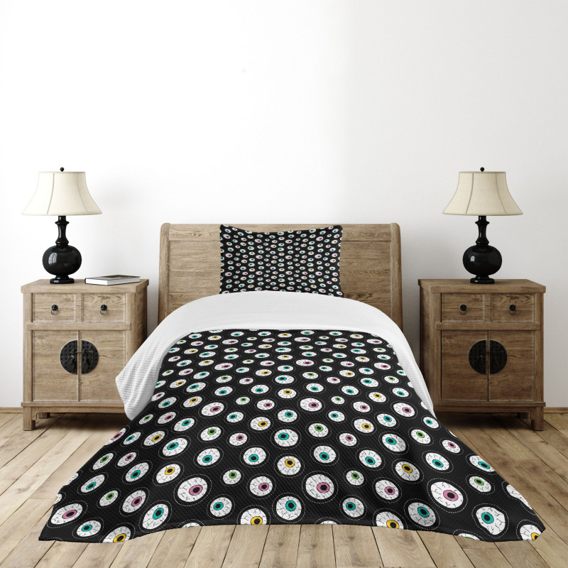 Dashed Circles Cartoon Eyes Bedspread Set