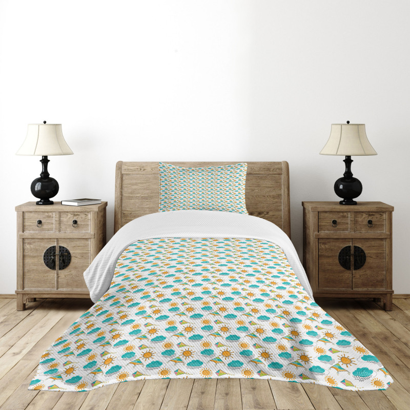 Sun and Clouds with Outlines Bedspread Set