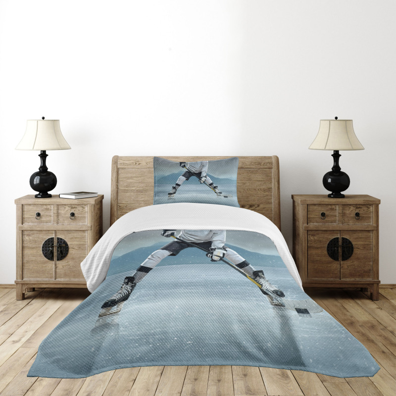Stick and Puck Mountain Bedspread Set