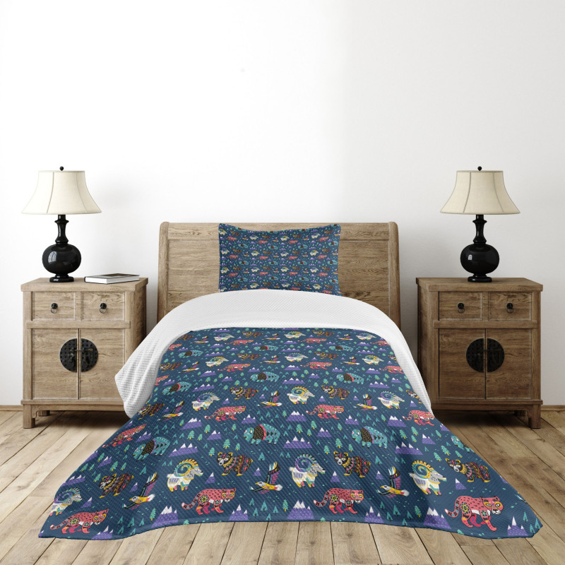 Traditional Folk Ornaments Bedspread Set