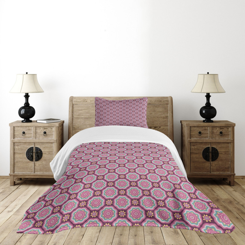 Eastern Pattern Folk Bedspread Set