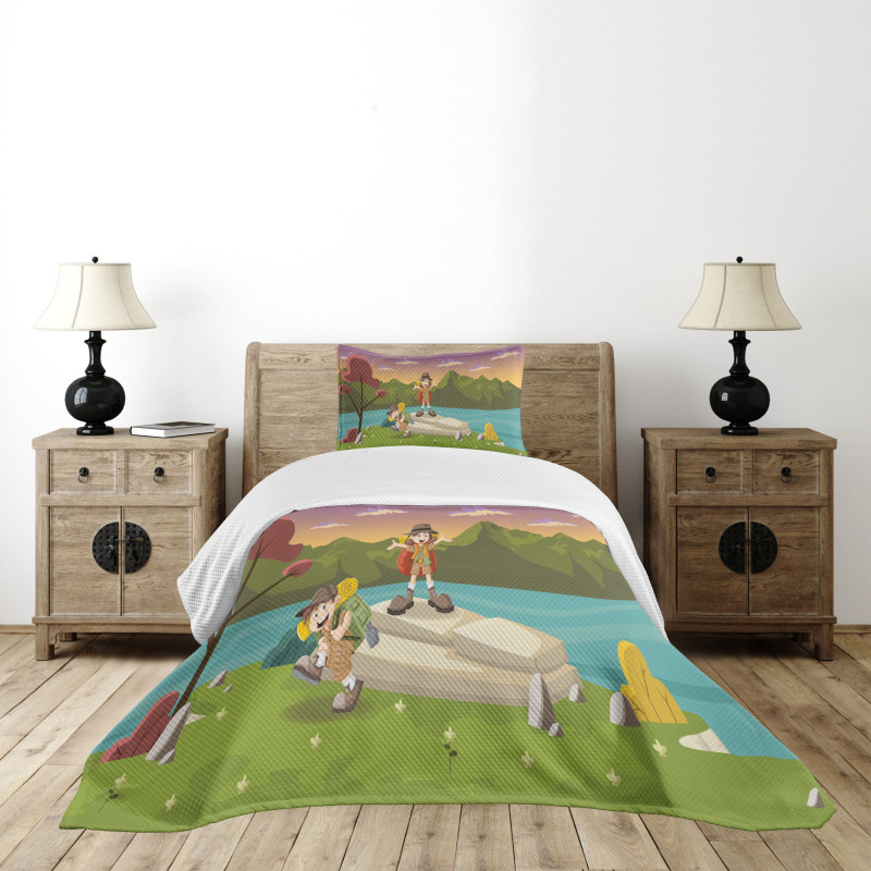 Best Friends Go Camping Bedspread Set