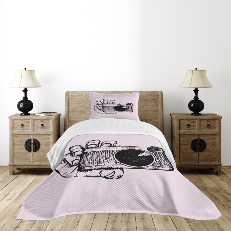 Sketch Style Camera Doodle Bedspread Set