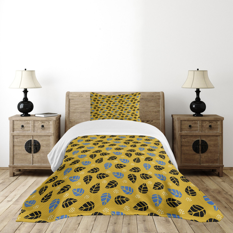 Fallen Leaves of Fall Season Bedspread Set