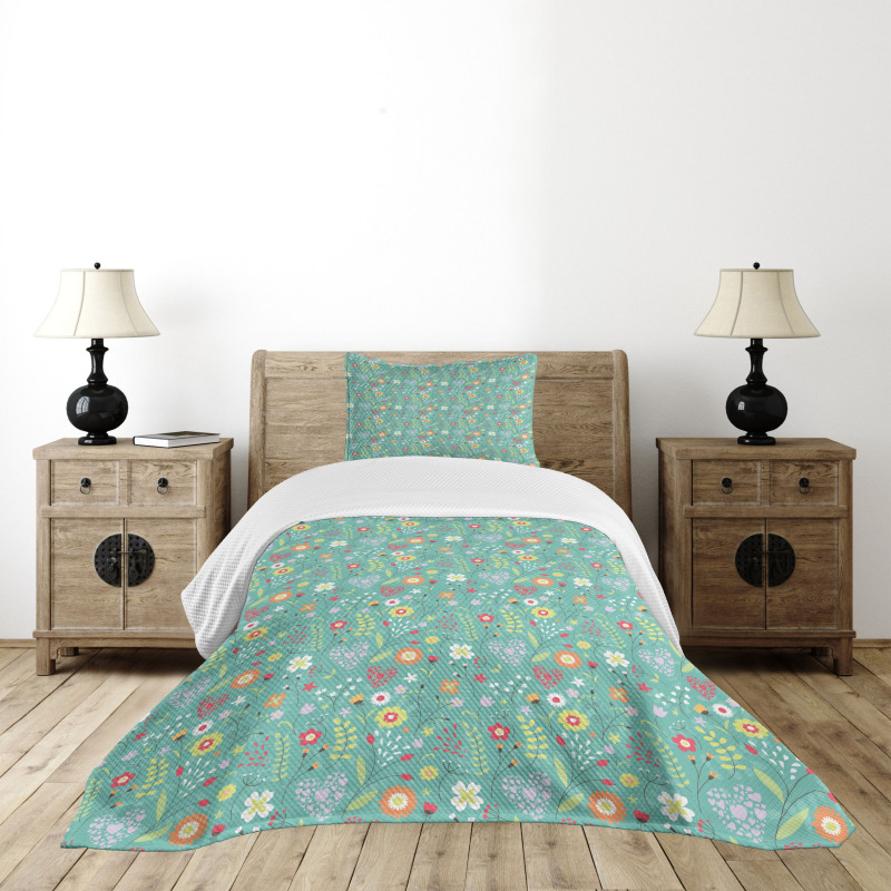Tulips Daisy Lily Blooms Bedspread Set