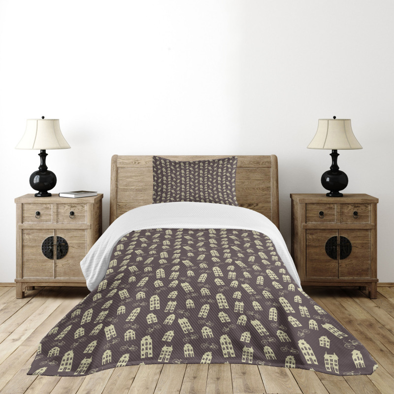 Retro Houses and Bicycles Bedspread Set