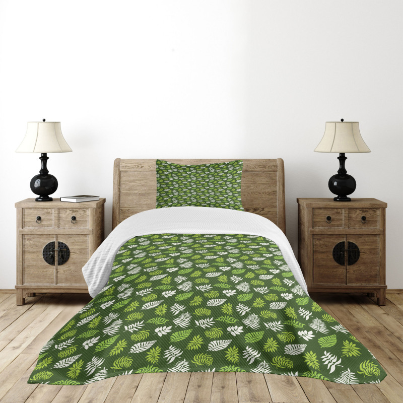 Palm Jungle Leafage on Green Bedspread Set