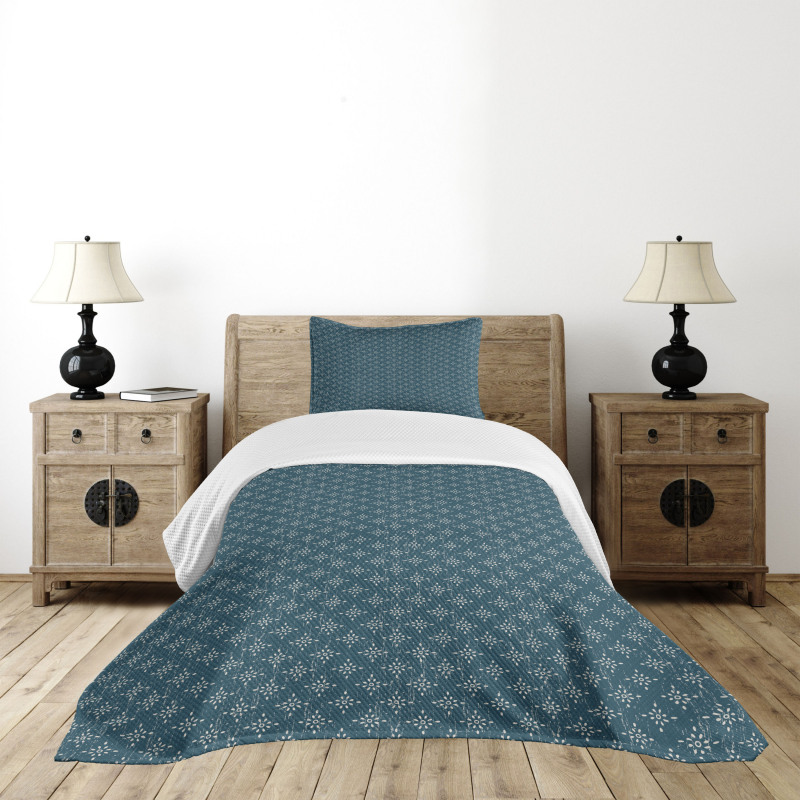 Grunge Simplistic Garden Bedspread Set