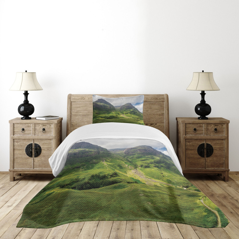 Glencoe Highlands Clouds Bedspread Set