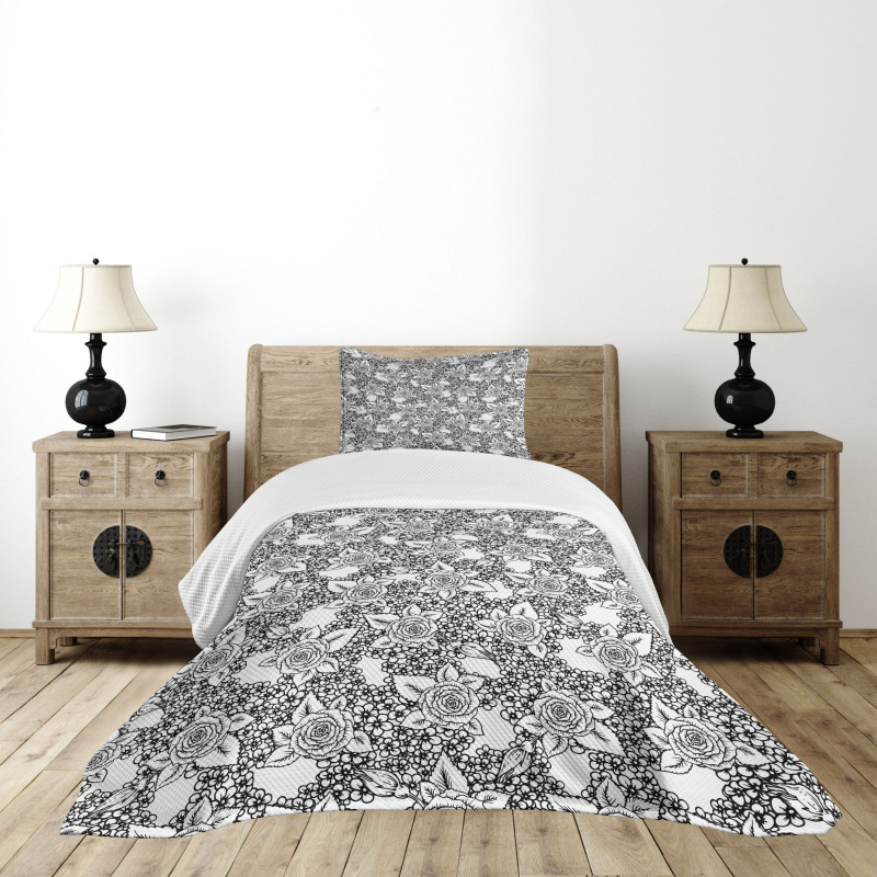 Monochrome Flora Romance Bedspread Set