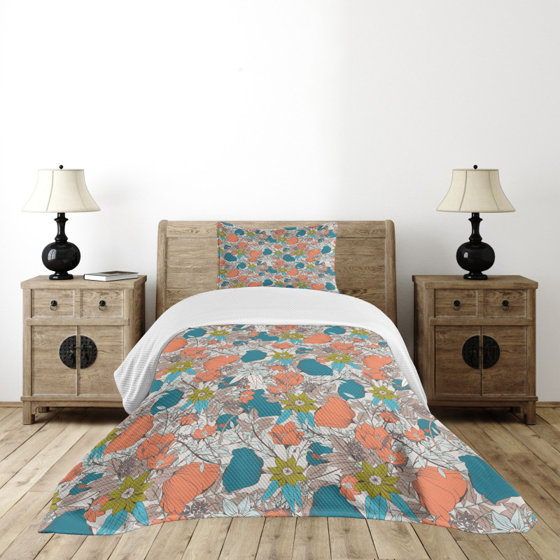 Tulips Poppy and Foliage Bedspread Set