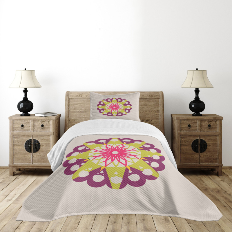 Triangles Half Circles Bedspread Set