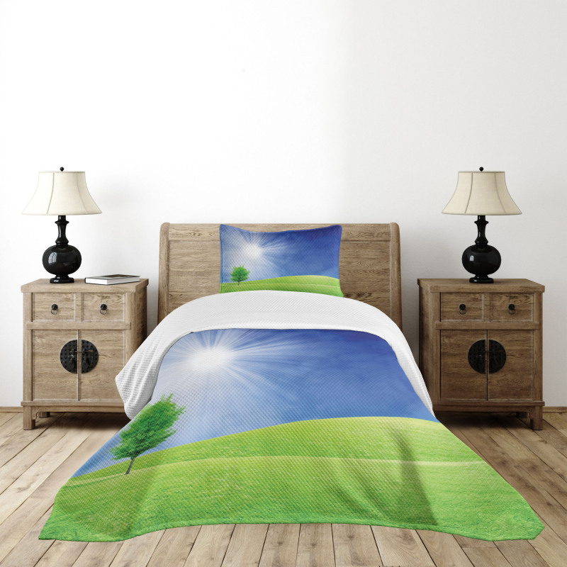 Sun Rays with Lonely Tree Bedspread Set