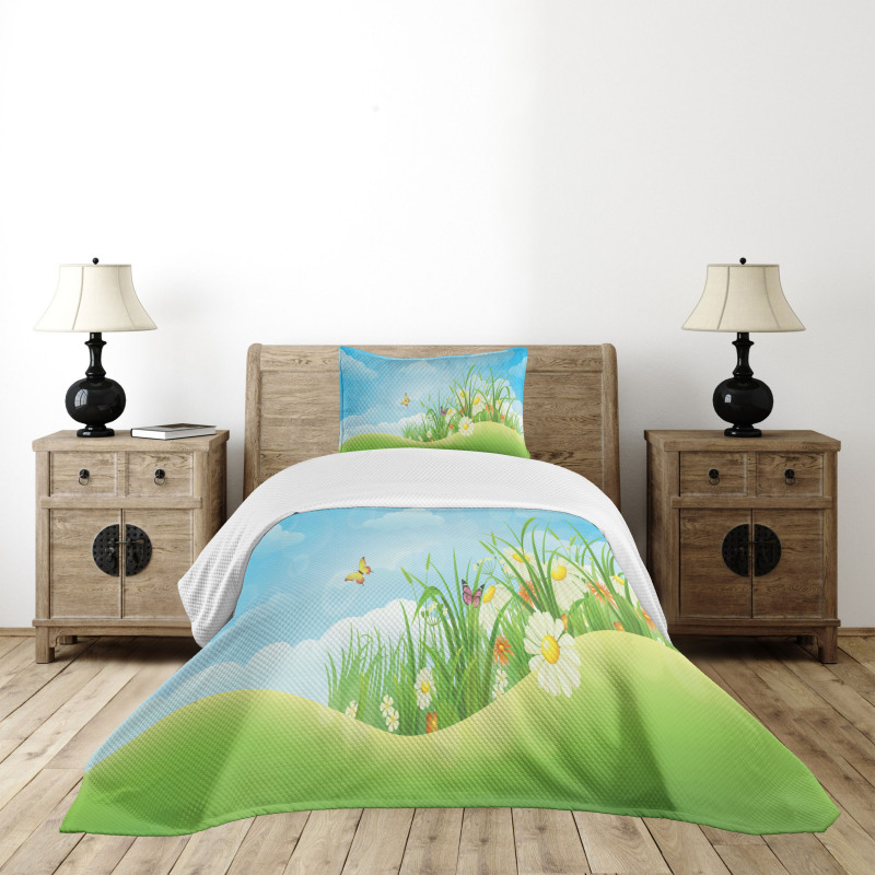 Spring Meadow Hills Cartoon Bedspread Set