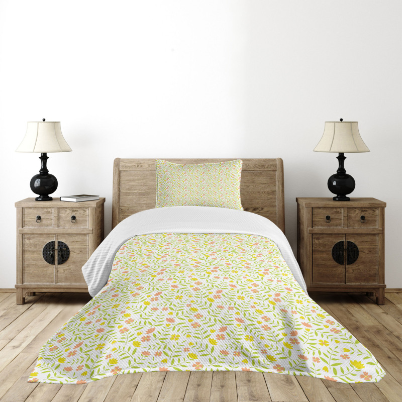 Tiny Twiggy Tulip Flowers Bedspread Set