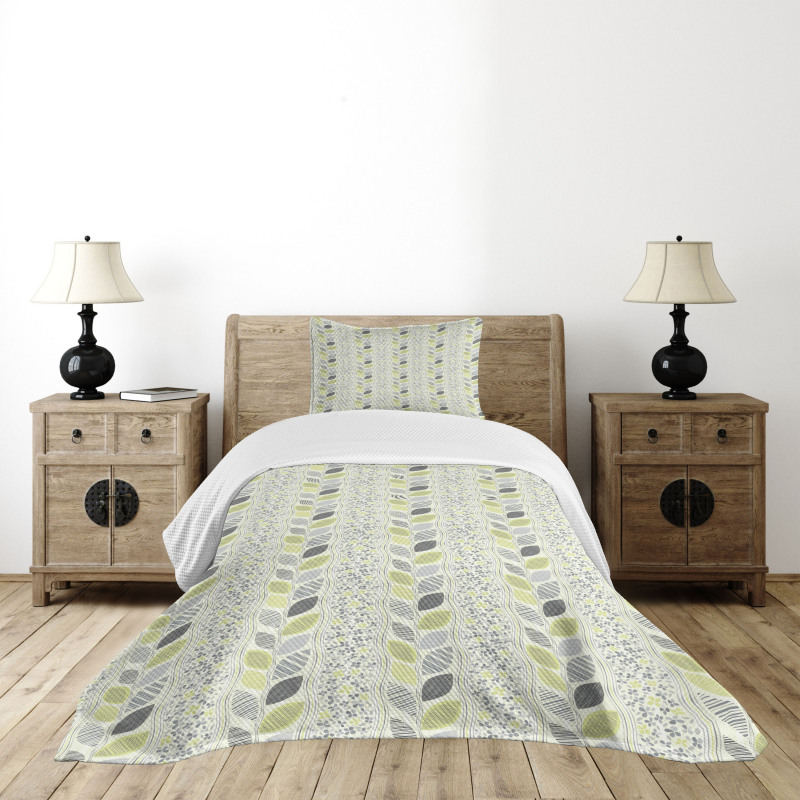 Stripes Sketched Leaves Bedspread Set