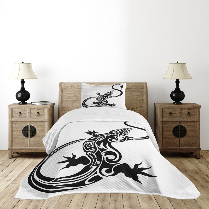 Lizard Silhouette Design Bedspread Set