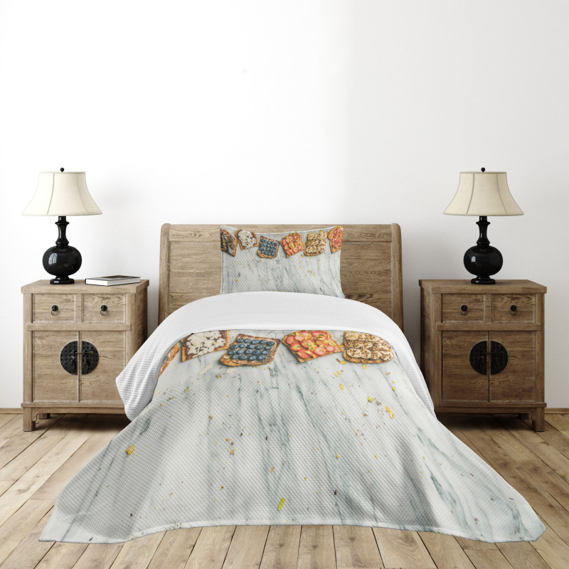 Whole Grain Toasts Bedspread Set